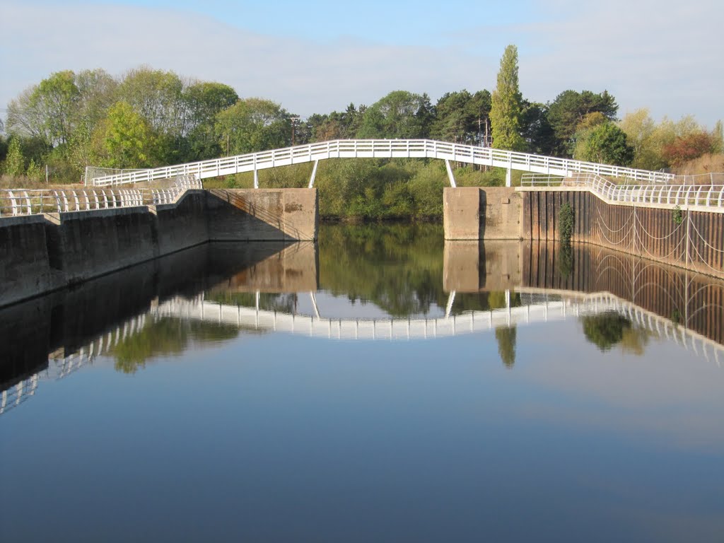 Diglis Dock Basin, Worcester by oldchippy