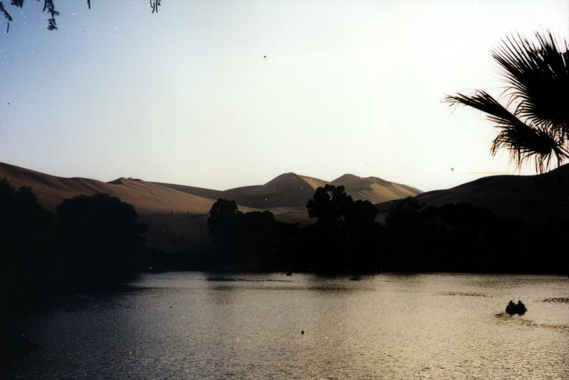 Huacachina Oasis by Leonardo Espín