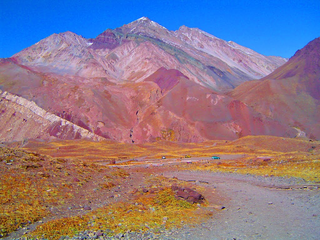 Montaña en Composé by Juan Antonio Ferraro