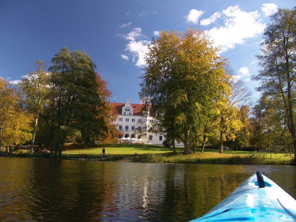 Schloss Boitzenburg Blick vom See by Hartmut Babst