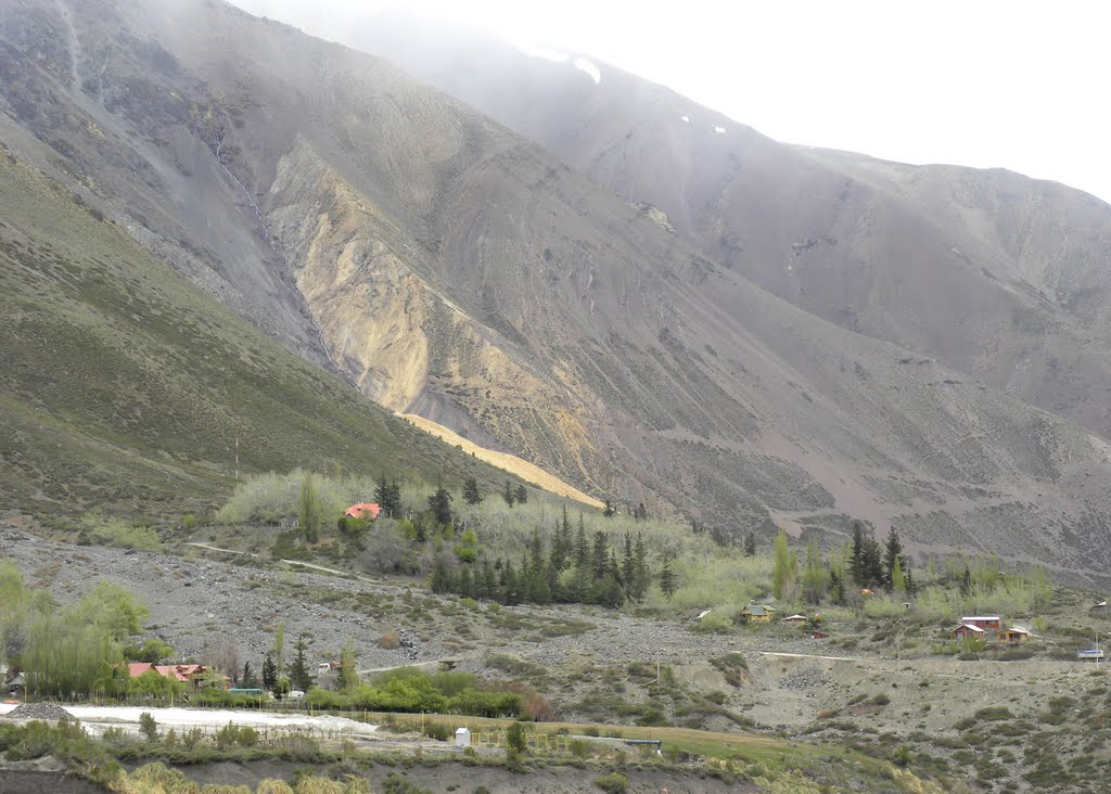 Refugio Alemán by horacioparrague