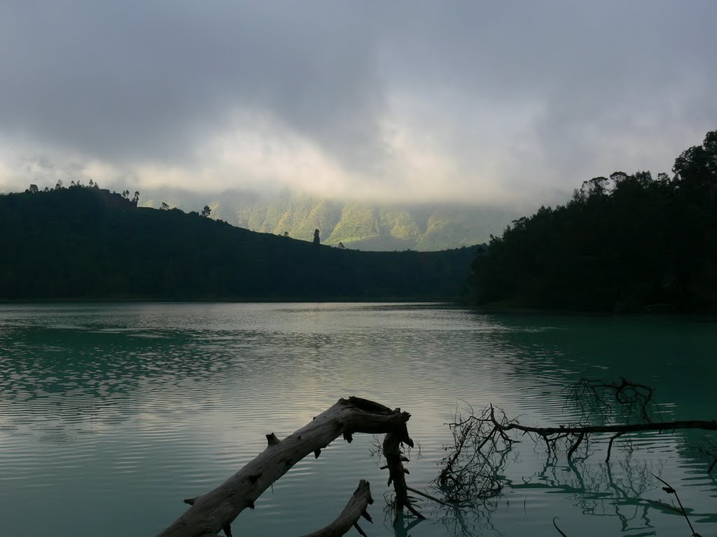 Hill View Telaga Warna Wonosobo by Ade_Arismawan