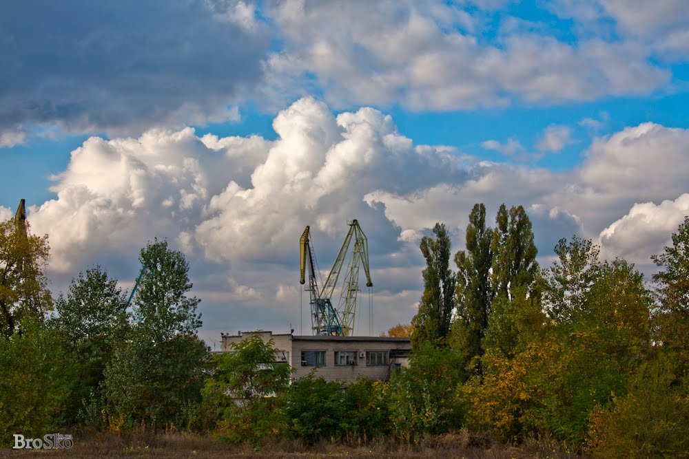 Amur-Nyzhn'odniprovs'kyi district, Dnipro, Dnipropetrovsk Oblast, Ukraine by Brosko.in.ua