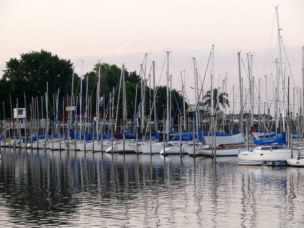 Veleros en el Puerto de Olivos by marianojc82