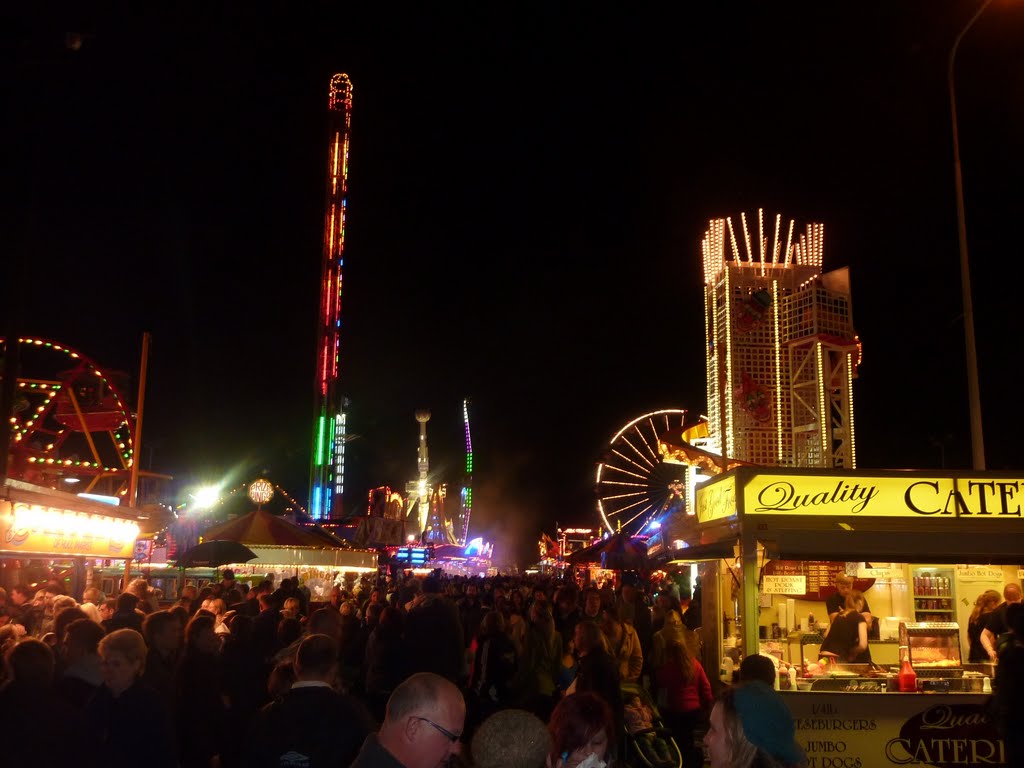 Hull fair 2011 Night time by Stiffy