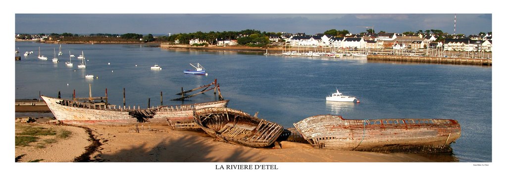 Epaves sur la Ria D'Etel by Jean-Marc Le Darz