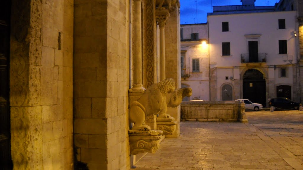 Leoni Portale Cattedrale by Giuseppe Giove