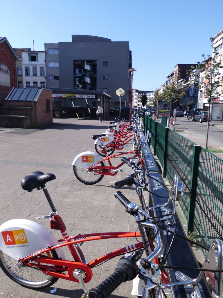 Velo - Antwerpen - Elisabeth‎ by Loek de Bruijn