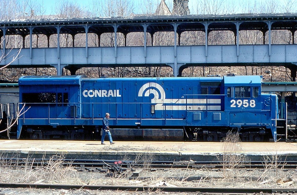 Conrail GE U33B Locomotive No. 2958 at Poughkeepsie, NY by Scotch Canadian