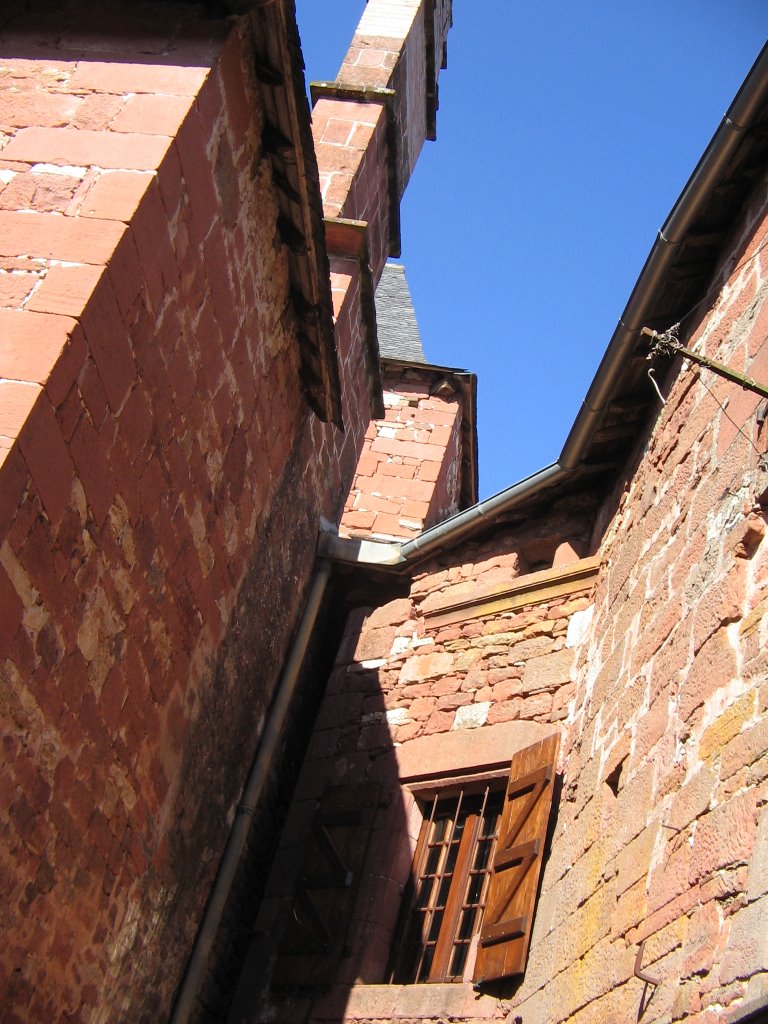 Collonges-la-Rouge by denis violet