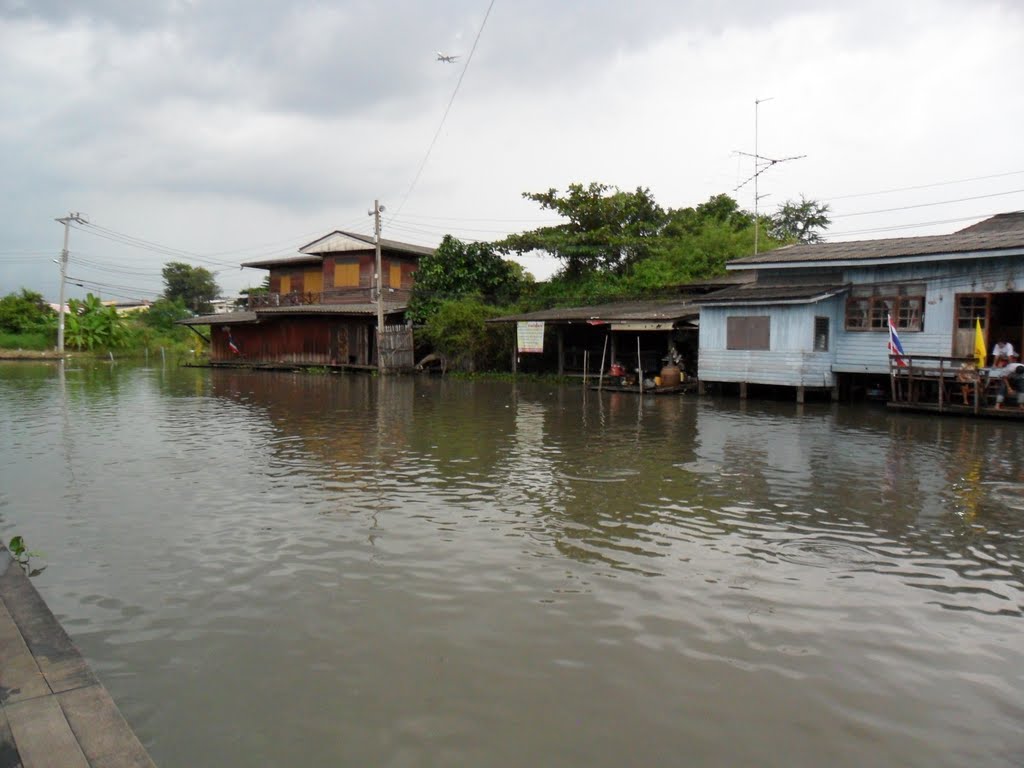 Bang Phli Yai, Bang Phli District, Samut Prakan 10540, Thailand by AJ Abrar