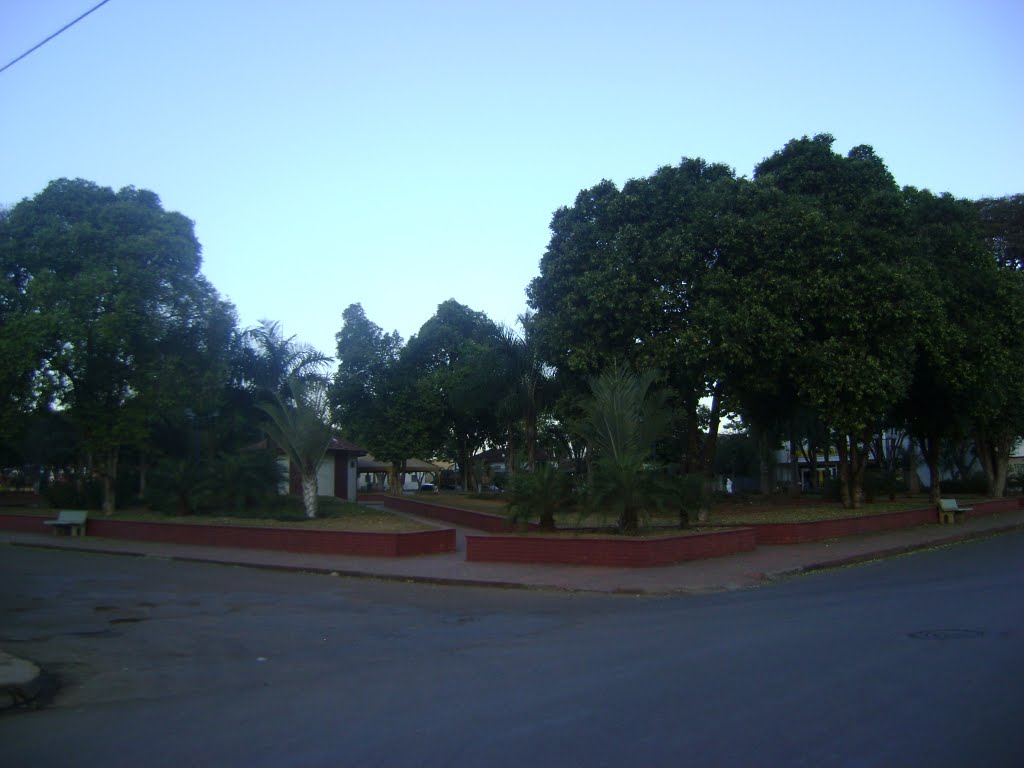 PRAÇA EM LAGAMAR MG by JOSE EYMARD