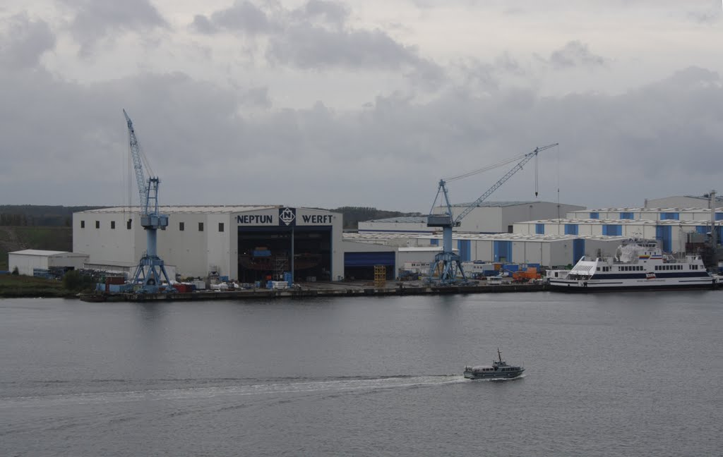 Neptun Werft Rostock-Warnemünde by Metsämies