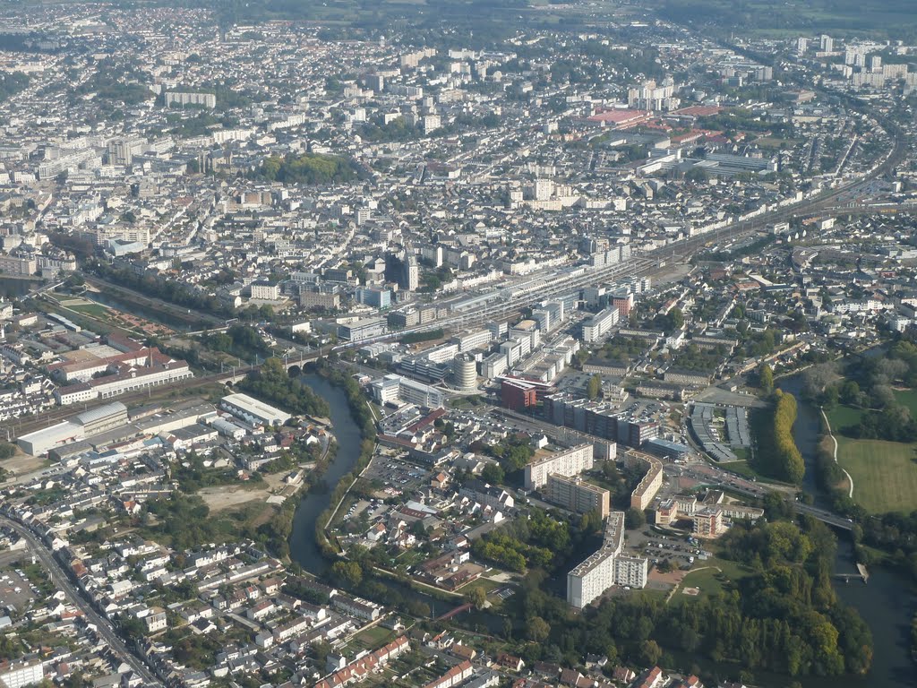 Le Mans ouest by Denis Caraire