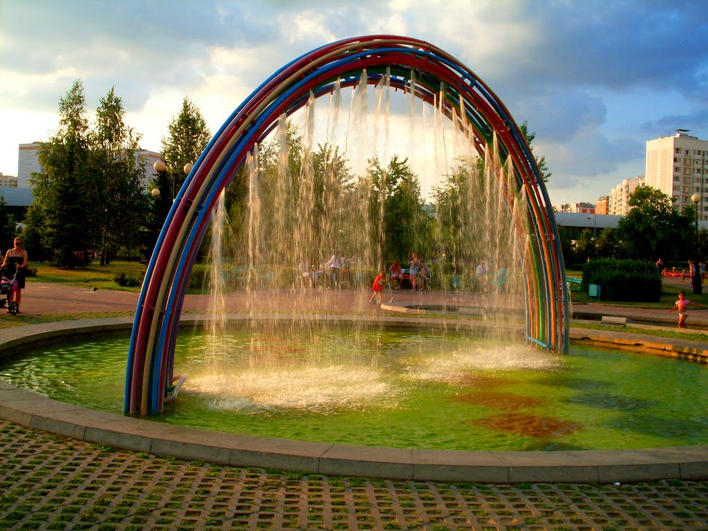 Фонтан в бутовском парке / The Fountain. Park in South Butovo by Maria Kozachkova