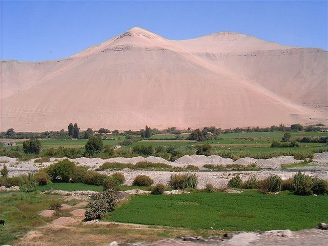 Valle de Moquegua by Khristhiam