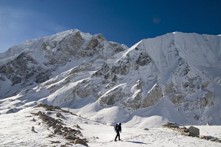 Larkya La, view to Larkya Peak by Dirk Jenrich