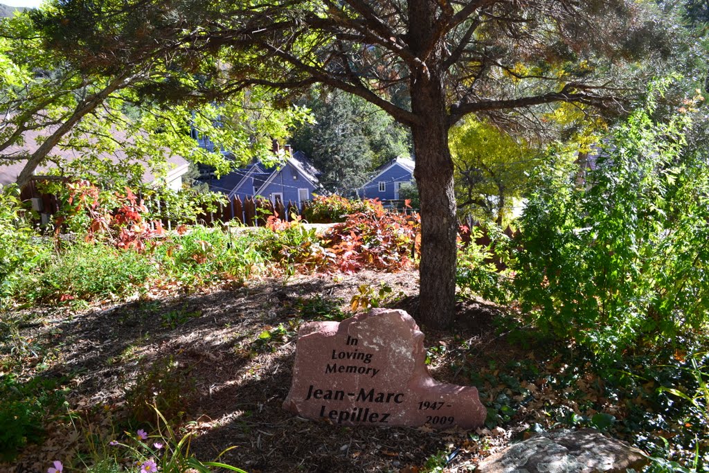 The lover garden of the Miramont Castle, Manitou Springs -2011- by GSZENDRODI