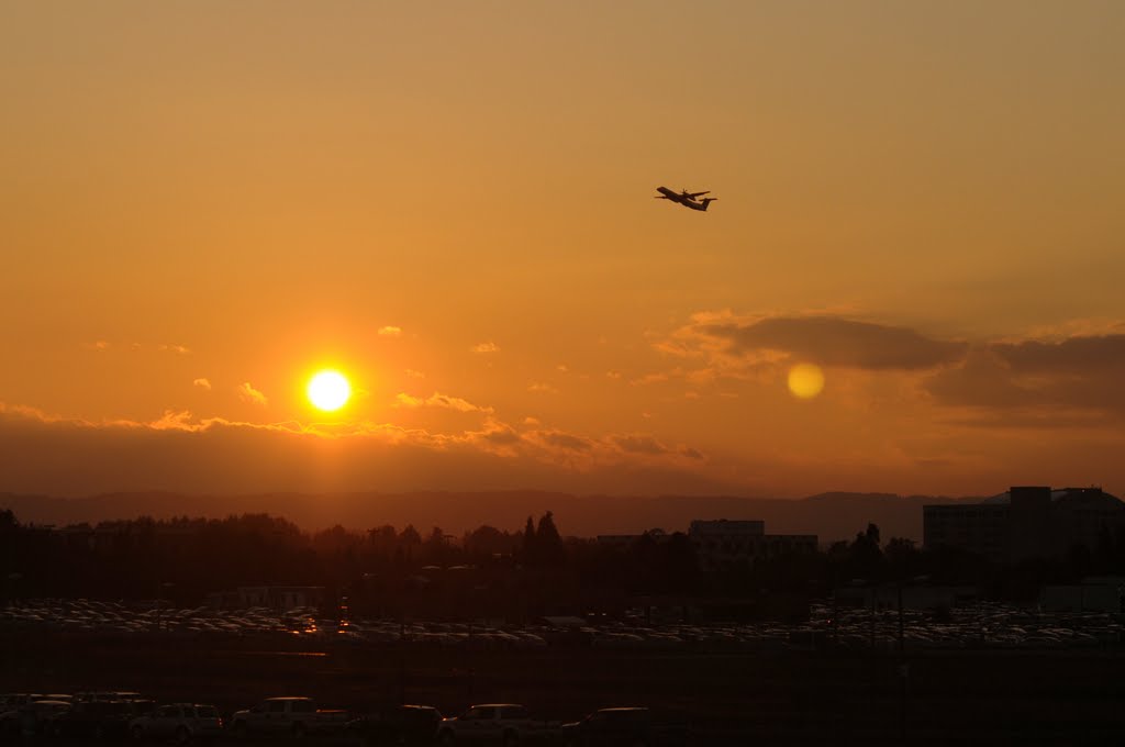 Portland international airport in the sunset by gunmano_kumasan