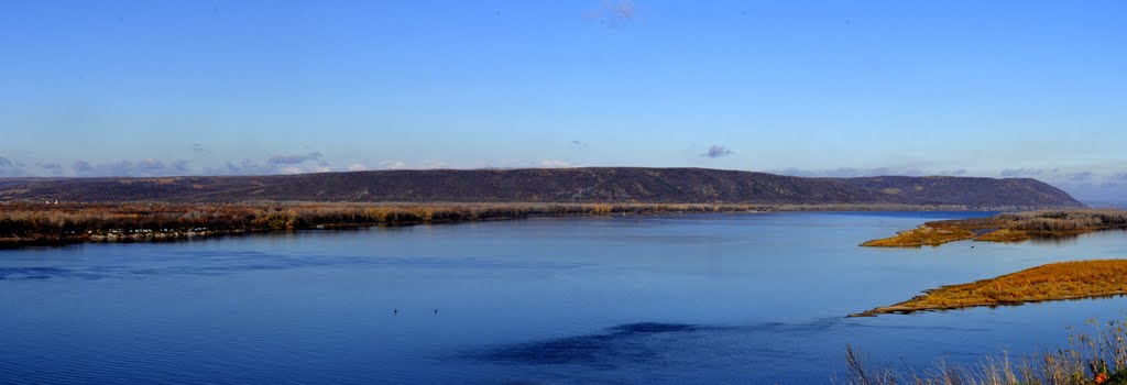 Kirovskiy rayon, Samara, Samarskaya oblast', Russia by Victor Levin