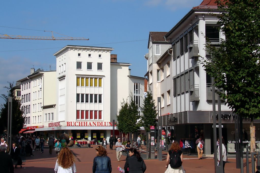 Fußgängerzone Kreuzplatz by harald helmlechner