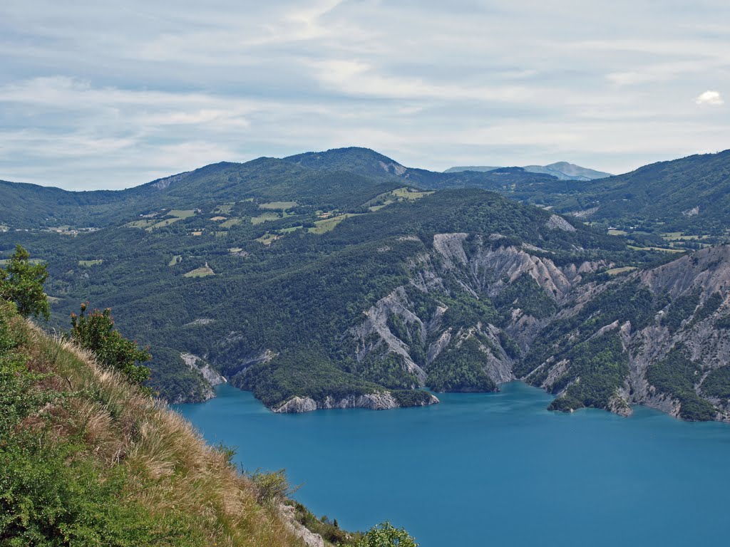 Lac de Serre-Ponçon by Wim Constant