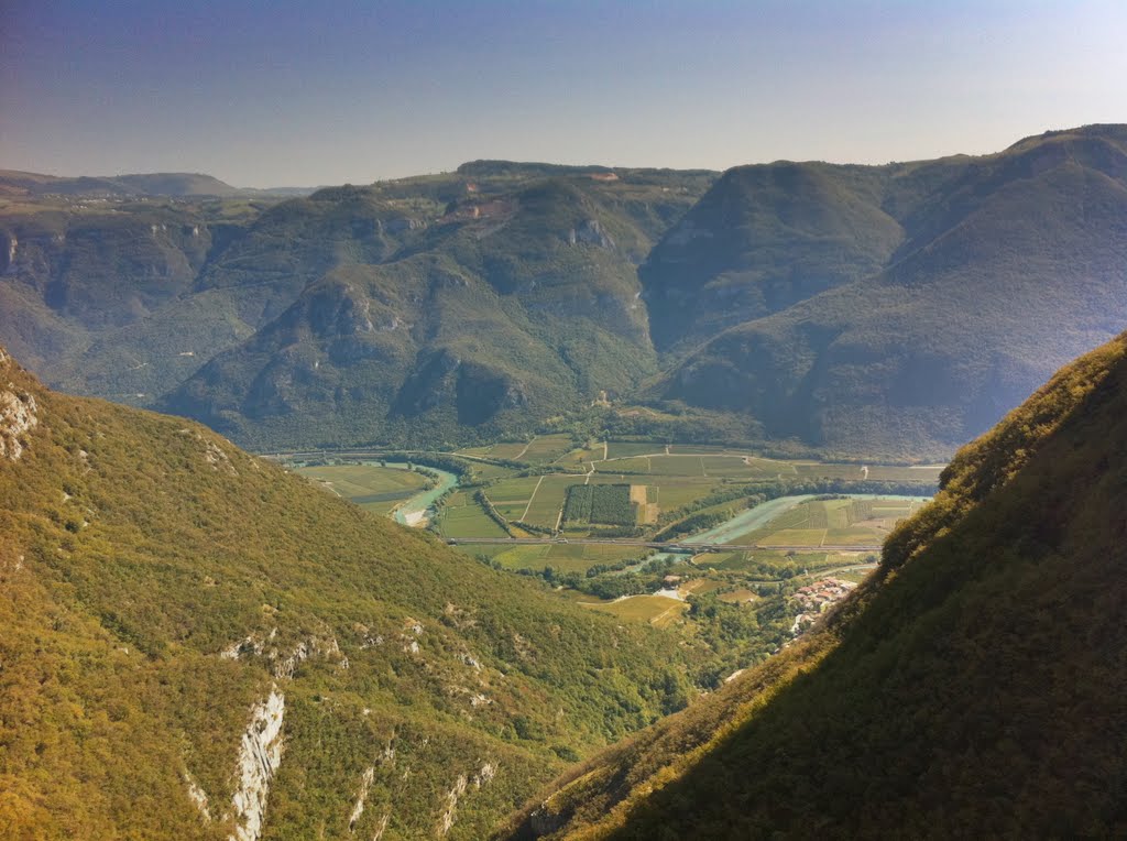 Madonna della corona, Blick ins Etschtal by Orlando Chiuso