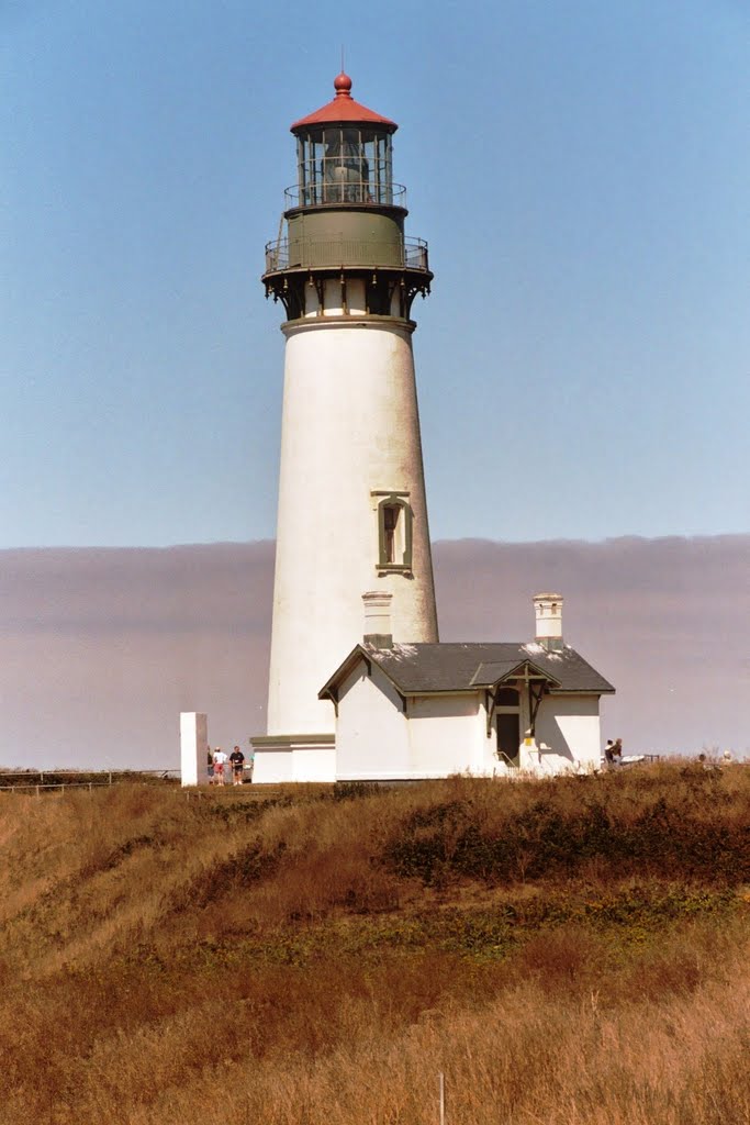 Yaquina Head Lighthouse by Karl Fengler