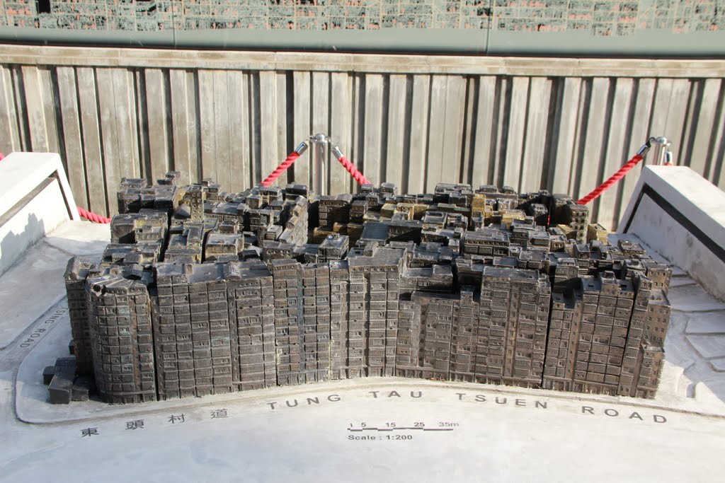 Kowloon Walled City model by Pavzki