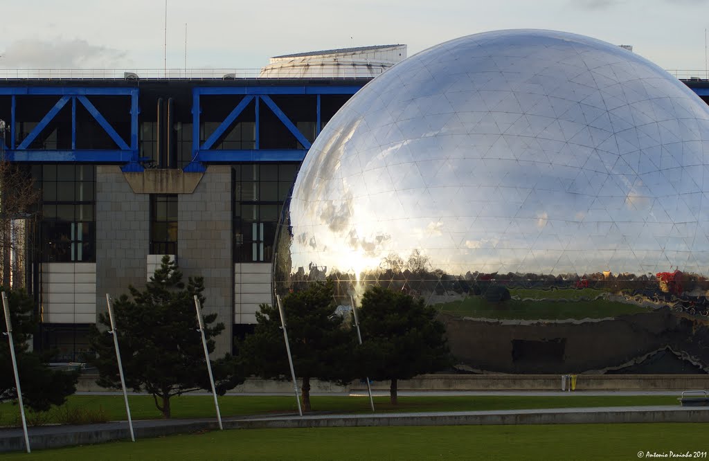 Paris - La Géode by paninho