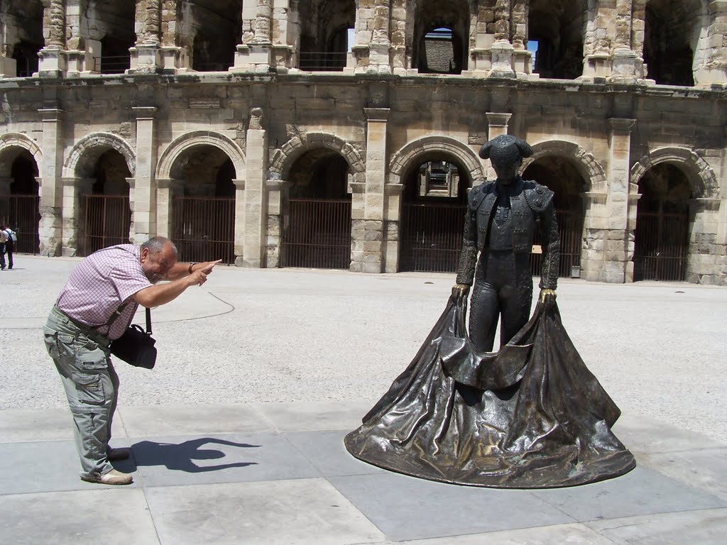 Nimes by Harry Voháňka