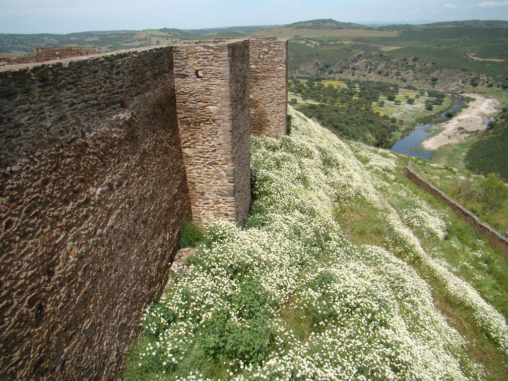 Castelo de Noudar, Barrancos Portugal by Luís Fontinha