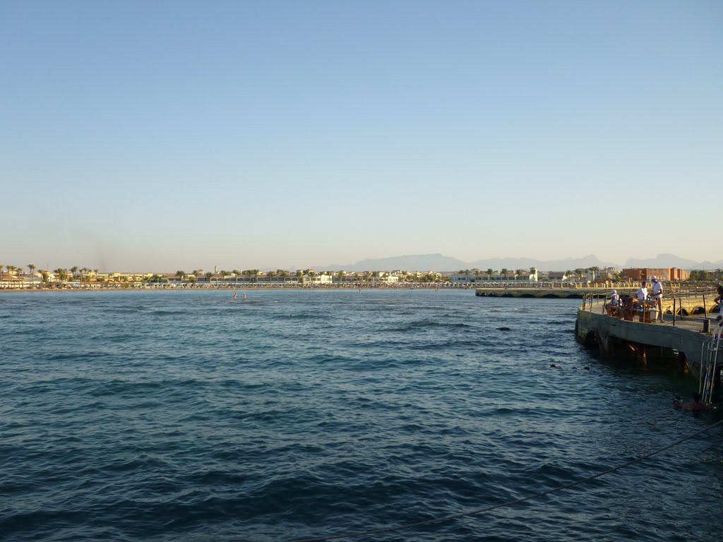 Unnamed Road, Qesm Hurghada, Red Sea Governorate, Egypt by Daniil Bartholomae