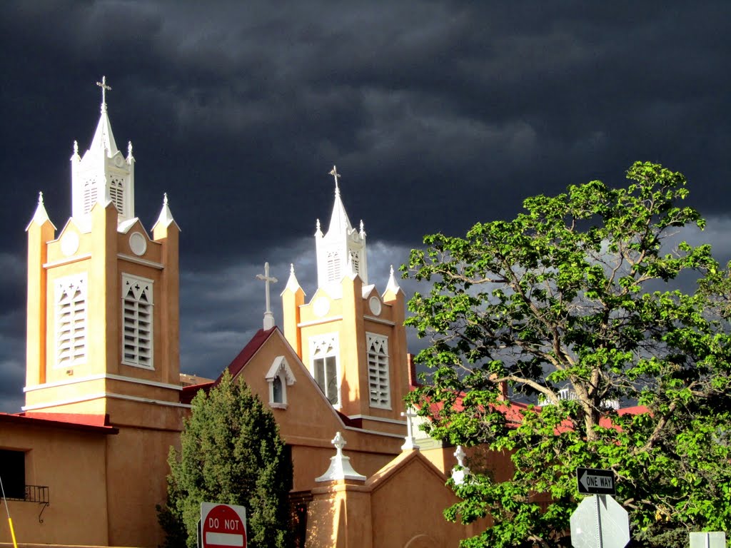 San Felipe de Neri Church by rabbitcruiser