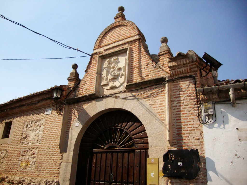 Arevalo Biblioteca Municipal by Rolando Canessa