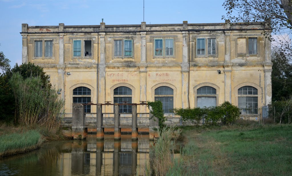 2001, Idrovoro Ragnaione (1920), Pisa by Giovanni Mirgovi