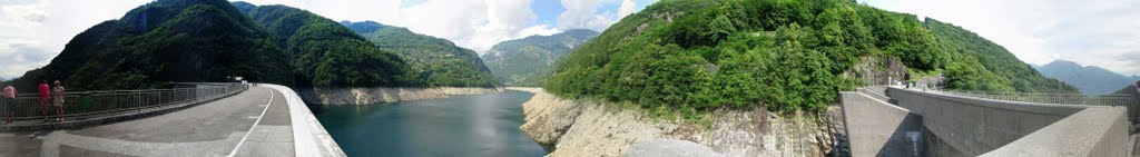 A 360° Panorama of the Verzasca or Contra Dam in Ticino by Malcolm Etherington