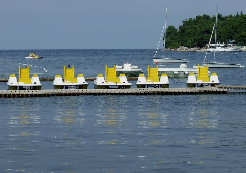 Vízibiciklik - Paddle boats by Tom Portschy