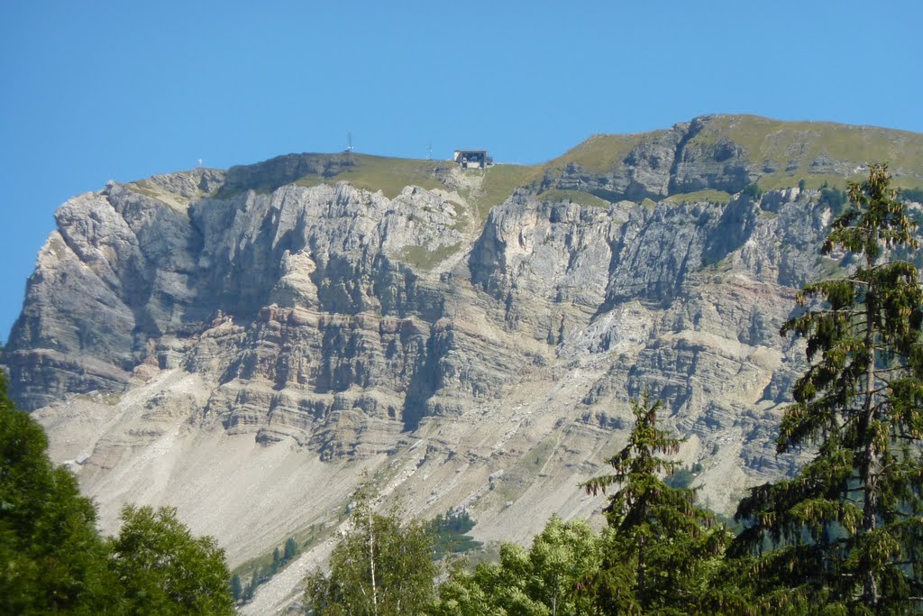 Südtirol ,Blick auf die Seceda Bergstation von der Bergstation Ciampinoi (Wolkenstein) by KADIBILD