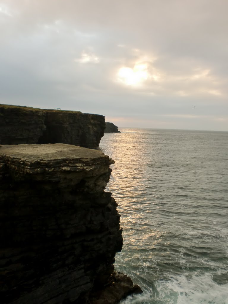 Kilkee Cliffs by DonRi