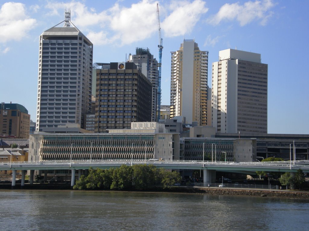 Buildings From South Bank Parklands by kkboy