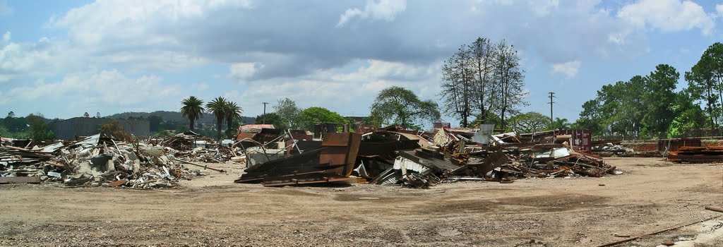 Mill Remains ready for Removal, Nambour by nopo