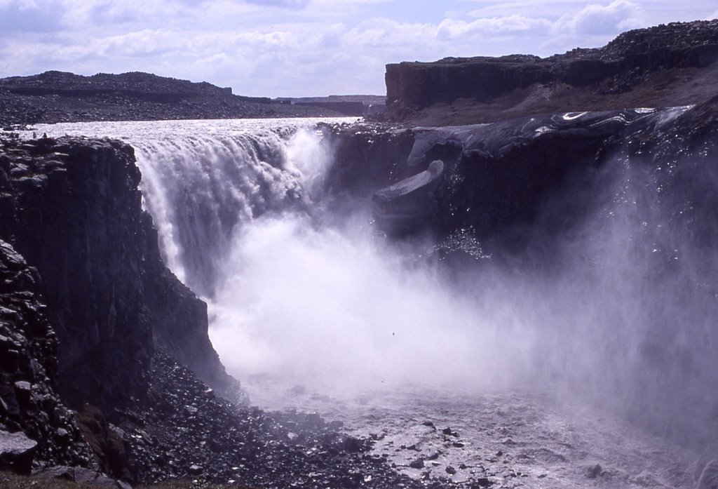 Dettifoss by suila