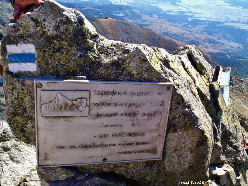 Kriváň 2 494,7 m.n.m.- Pamätná doska výstupu Ľ. Štúra 16.10.1941 by < JOKO >