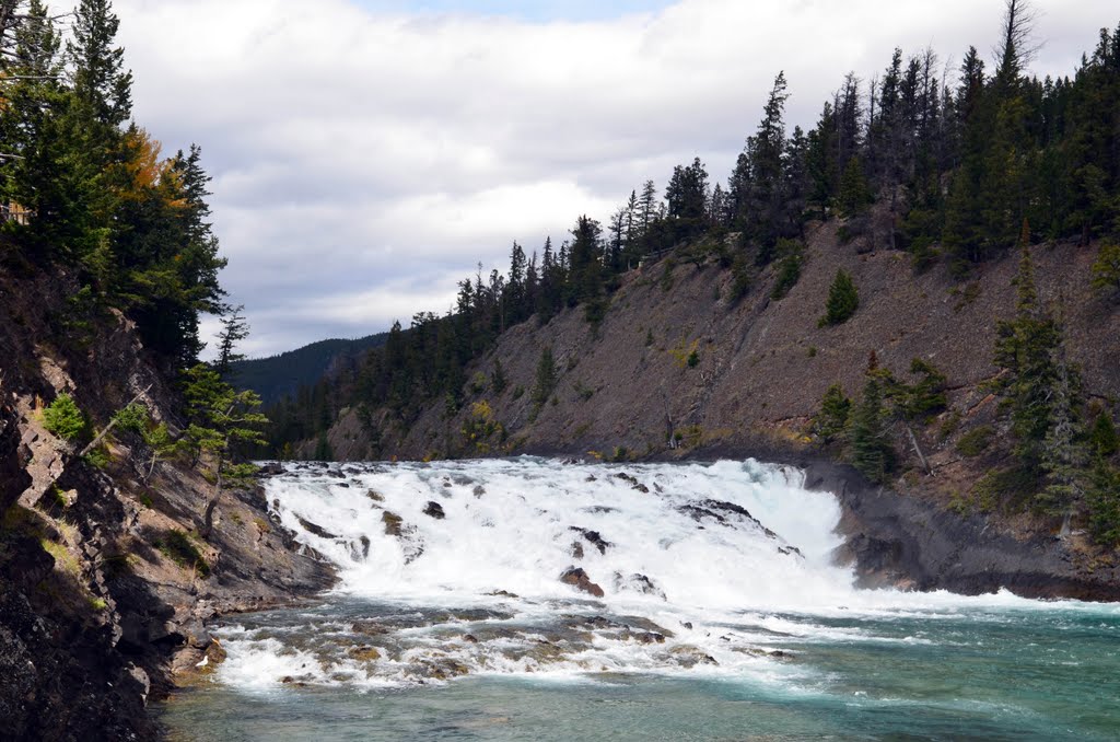 Bow River Falls Banff Canadian Rocky Mountain Canada 加拿大 洛磯山脈 班芙 by Cheuk