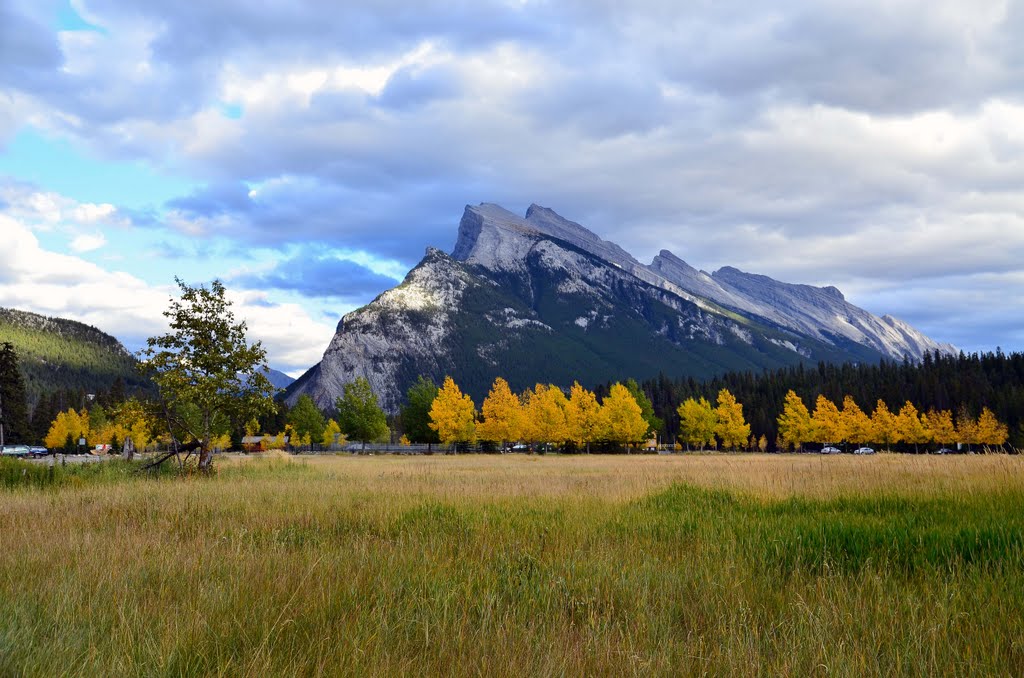 Bow River Banff Canadian Rocky Mountain Canada 加拿大 洛磯山脈 班芙 by Cheuk