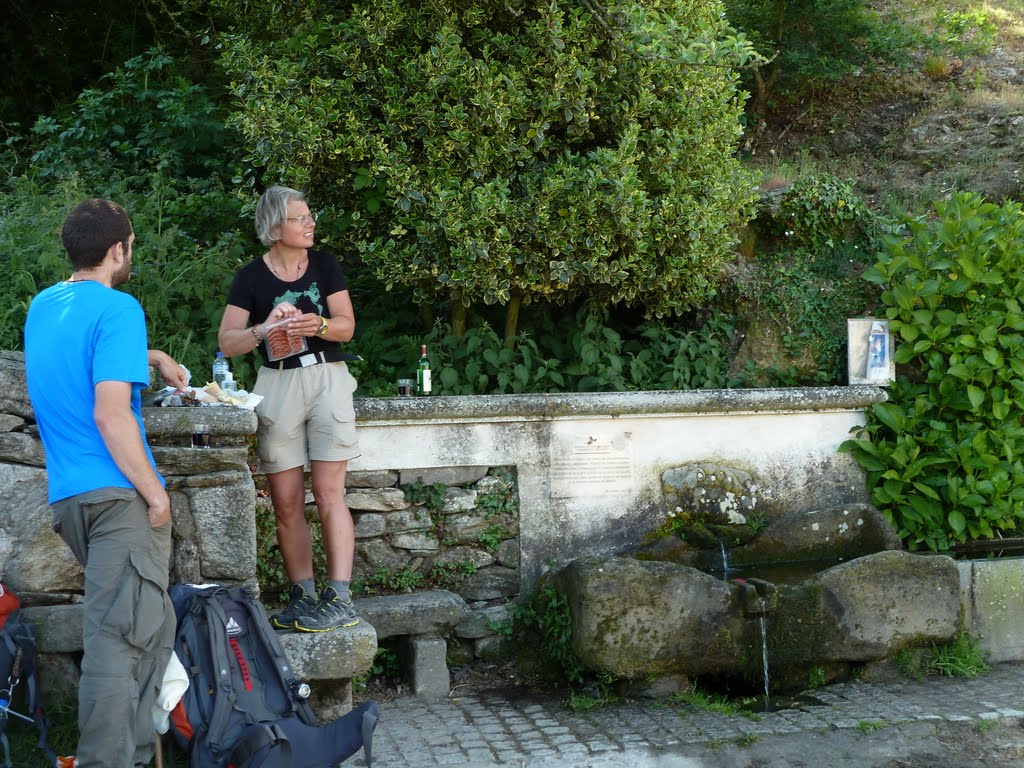 Sarria, Lugo, Spain by sullutuk