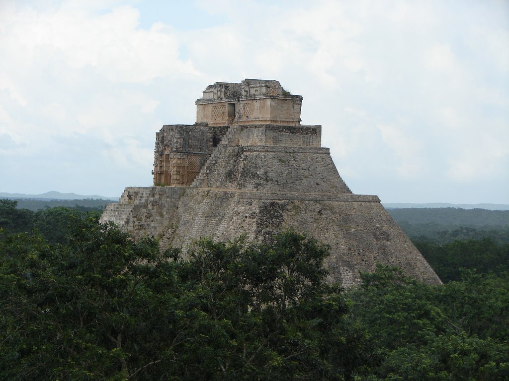 Uxmal 2. by Oscar Zuazo