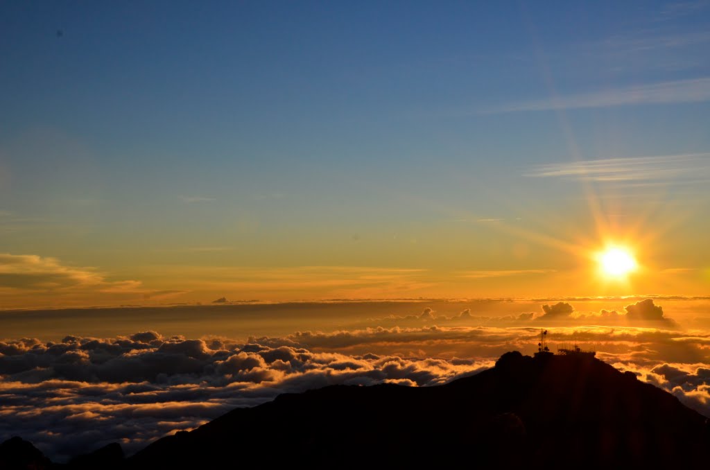 Sunset from Haleakala by JamieDinkelacker