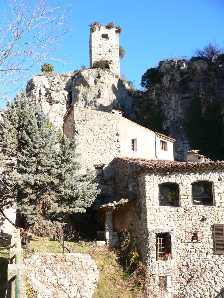 Village de  Châteaudouble dans le Var by Cagnon